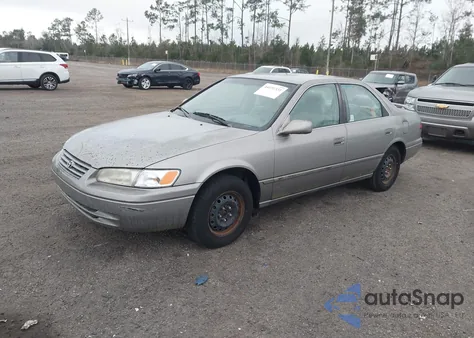 1998 Toyota Camry Le from USA, damaged, VIN 4T1BG22K7WU326583